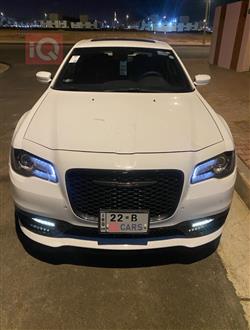 کرایسلەر 300